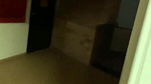 nos pillan follando en el ascensor despues de la fiesta con mi amiga latina en publico