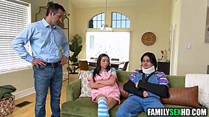 stepsis helps injured bro and stepdad with her mouth