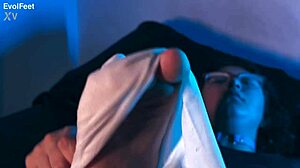 Resist my dirty nylons' sweaty foot smell?