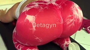 😍 fucking the gym trainer next door cutie homemade! 🔥