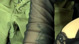 oye, tu dueña te hace sufrir con patadas en las bolas y squirt en tu cara...