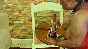 sundaydogood614 films tight shaved homemade pussy closeup