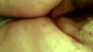 yo amanda that hairy fat pussy looks so juicy when you rub it hard