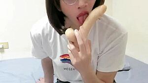 tingxuan shemale black stockings barefoot cum blowjob?