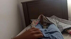novinho jerks his big cock in the morning thinking of hot stepmom