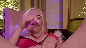 Watch Me Spread My Wet Pussy for Christmas Facesit