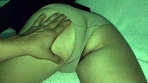 A BUCETA GOSTOSA da minha aluna chubby e bem molhada pra meter!