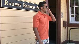 gf texts bf her naked pic begging him to come fuck her hard 😈🍆💦