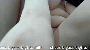 Watch me squirt juicy pussy juices masturbating hard!