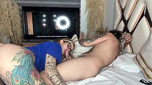 la mejor amiga de mi novia chupando mi verga con ganas