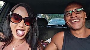 Corrida No Carro Com Motorista Safada Curiosa Big Cock Latina