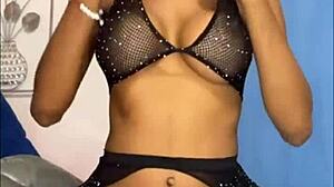 Colombian ebony babe's fat tits and juicy pussy tease homemade