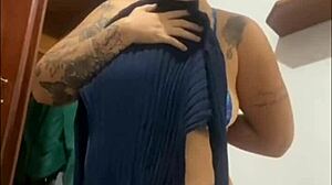 i'm soaking wet and dying to flash my exhibitionist pussy right now