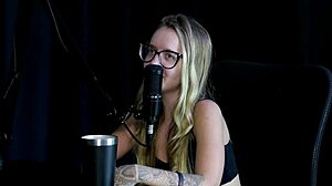 neighbors complained about noise then she stripped and squirted with jefao