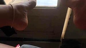 flashing my juicy pussy on the platform to tease neighbors nearby