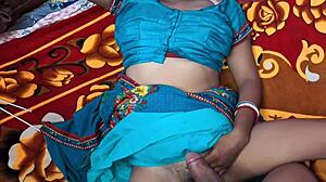 Indian stepsis creams tight pussy on thick cock