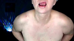 Stepmom, your webcam shows make my big pussy lips drip?