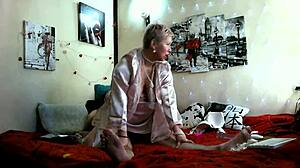 damn aimee that mature bitch rides her bald hubby cowgirl wild for creampie fun!