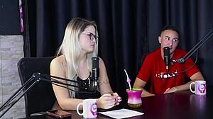 depois da pandemia ela trocou criação por pornô aceitação familiar jow jow sheer red?