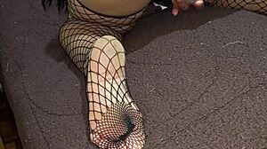 latina bombshell rams her juicy ass homemade webcam style