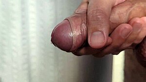 Early morning closeup amateur solo masturbation ends in thick cumshot