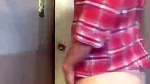 Petite milf's plump ass teases daddy's gaze