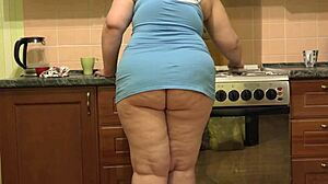 Chubby Housewife Fucks Herself with Dildo on Big Ass