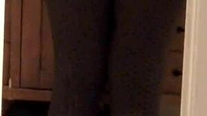 i can't stop staring at wife's leggings ass jiggle