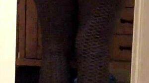 i can't stop staring at wife's leggings ass jiggle