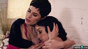 big boobed olive glass fingers and licks ebony gf alexis tae passionately