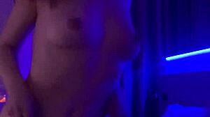 striptease and fingering got you horny for ritafox?