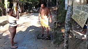 Pingo na bunda features el toro de oro paty bumbum and cousin couple