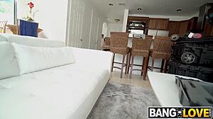 Paisley Page's Dick Sucking Lips Tempt Big Scottish Cock