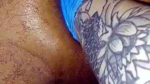 Amateur girl pegs guy hard with huge toys fisting