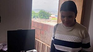 Primer Casting: Musculoso Rompe Mi Enorme Culo?!