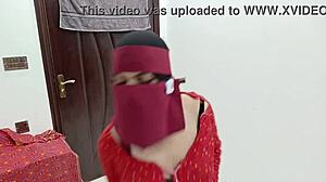 desi pakistani housewife shakes her nude curves wildly!