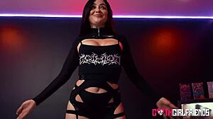 i ride this big-ass hottie's monster cock cowgirl wet pussy style