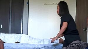 Hidden Cam Catches Dick Flash Massage Handjob Ending