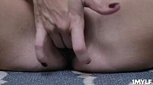 alana licks horny juices off fingers after dildo play?