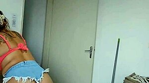 Dancing Like a Total Slut Turns You On, Doesn't It?