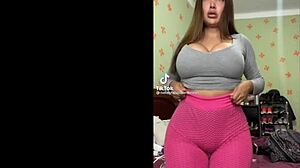 hidden cam catches latina model's leggings ass shaking gym workout