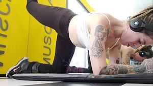 wanna see this naughty blonde flash her tight cameltoe at the gym?