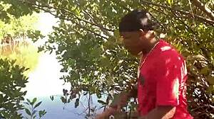 beach quickie with deepthroat and hot cumshot explosion