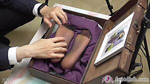 Secretary Lilly's Feet Box Tease Vol 2