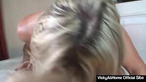 I crave Vicky Vette's hairy pussy rub