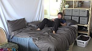 stepsis helps bro beat porn habit with sneaky fun