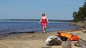 i spot this juicy ass milf beach teasing