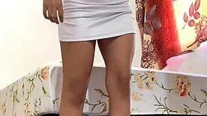 Ninfomana teen lifts miniskirt begs no tell husband!