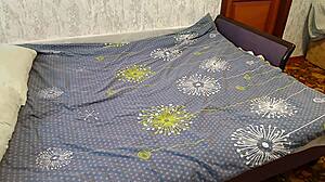 hey the masseuse couldnt resist oils up assols excited cock on bed