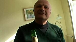 whoa this hungarian amateur babe deepthroats a huge baseball bat toy 😲🔥